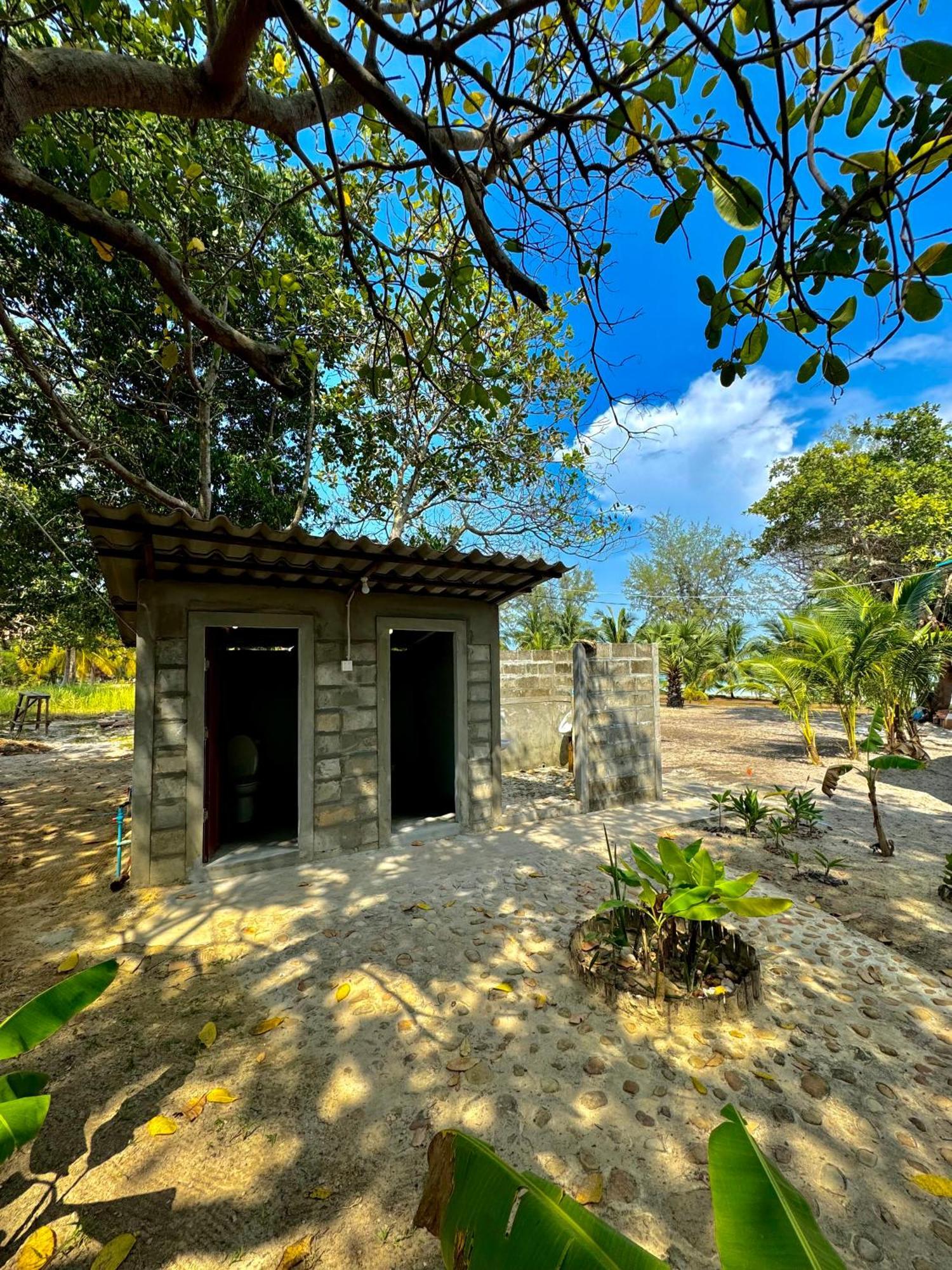 Rafikis Retreat Hostel Derm Tkov Village Exterior photo